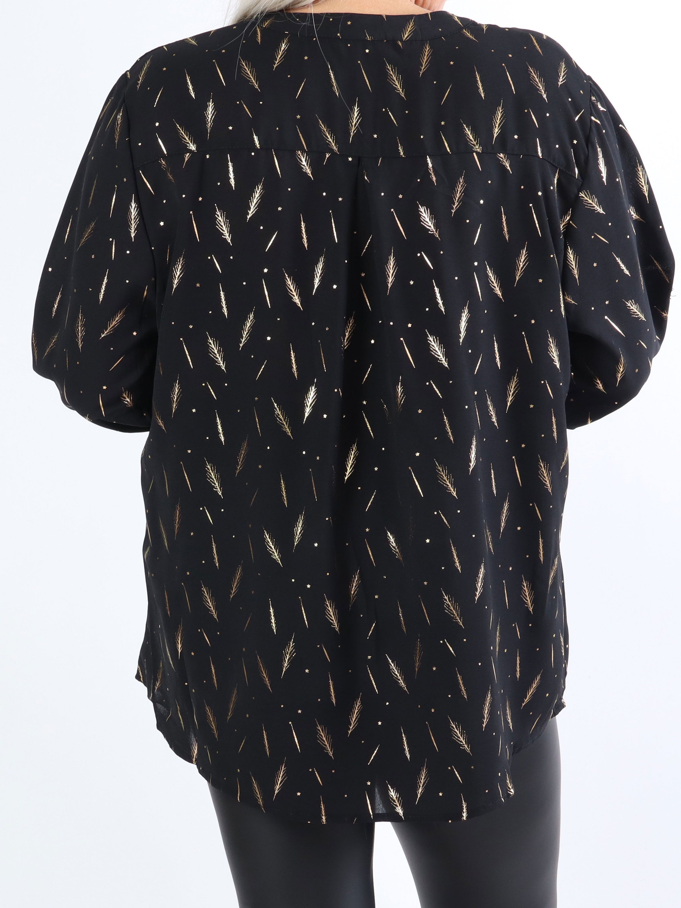 Lina - Fin skjorte med gulddetaljer